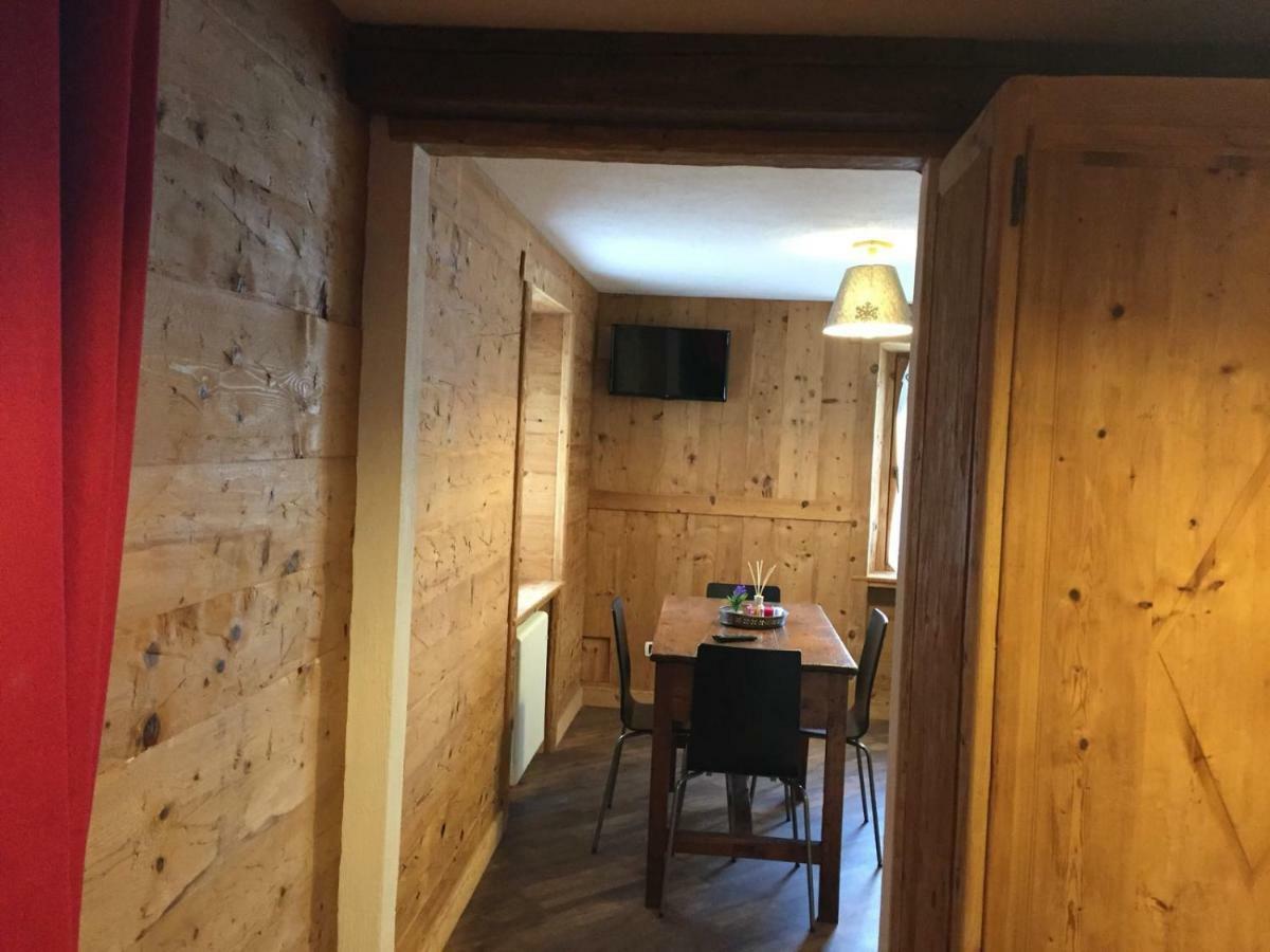 Maison D'Antan Alloggio Ad Uso Turistico Vda Charvensod N 0022 Aosta Dış mekan fotoğraf